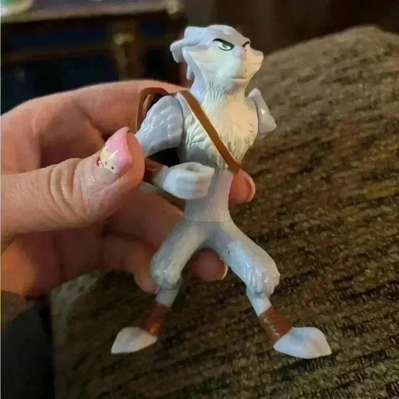 Rise of the Guardians Easter Bunny Rabbit - Picture 1 of 5